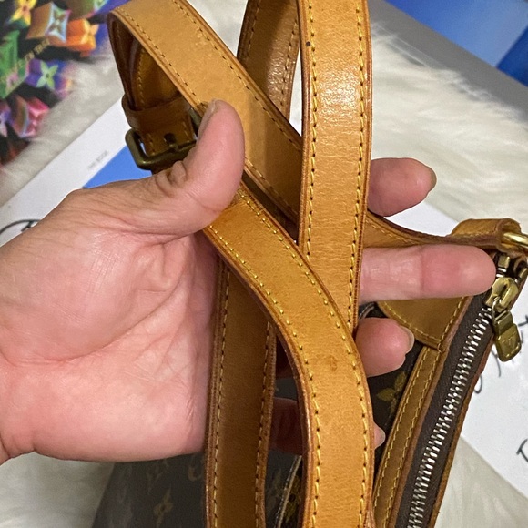 💗💗💗SOLD💗💗💗‼️LV ODEON PM MONOGRAM CROSSBODY‼️ - Picture 12 of 16